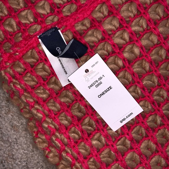 SOLD Gap | Chunky Knit Two Toned Scarf - Picture 3 of 4